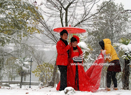 婺源拍婚纱照_婺源风景速写(3)