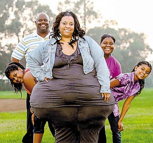 世界上最大臀女子臀围2.4米