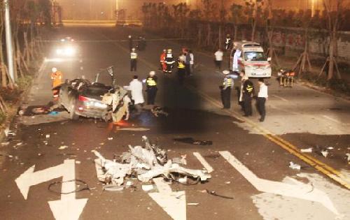 浙江温州豪车深夜车祸7死1伤+四男四女酒气浓重(
