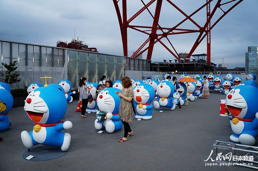 政府摆转运石图片