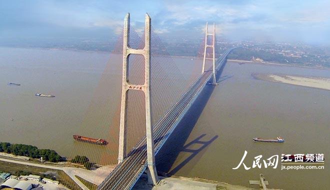 江西"第一桥"九江长江二桥正式建成通车