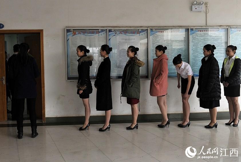 航空公司来昌招人 俊男<em>靓女</em>争抢岗位【5】--江
