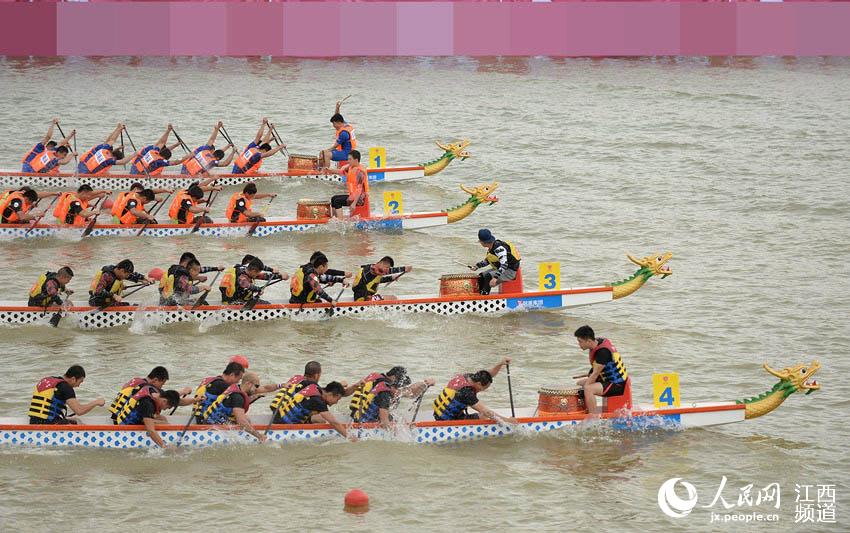 中华龙舟大赛举行 全国28支龙舟队鄱阳湖畔终
