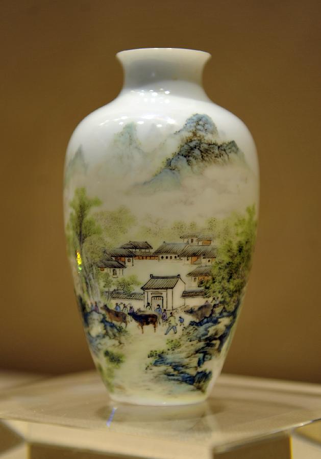 一批高水准景德镇瓷器将拍卖