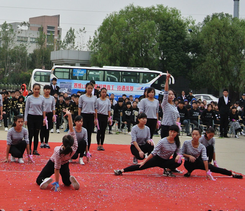 江西工业职业技术学院举行广场舞大赛