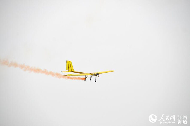 亚洲首款最大民用直升机AC313空降江西高校