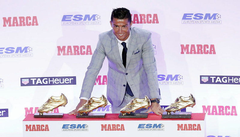 C罗第四次获欧洲金靴奖 超越梅西成历史第一人