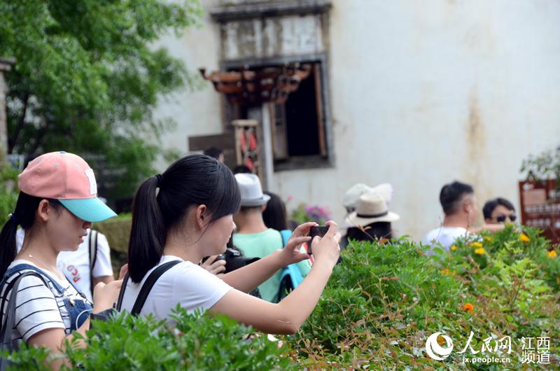 淡季不淡 高考作文题引篁岭暑期旅游热潮