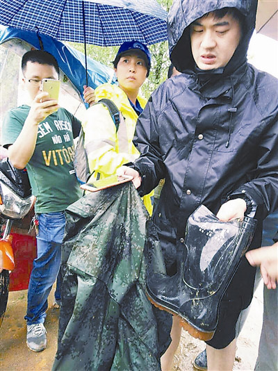 杨坊村人口_绯村剑心真人(2)