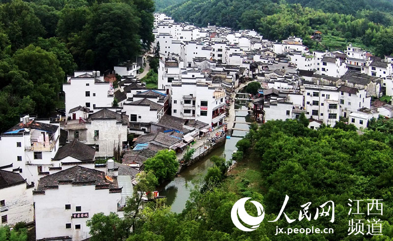 洪峰退去，经过清淤、设施修复、消毒防疫等工作后，江西景区陆续开放迎客。