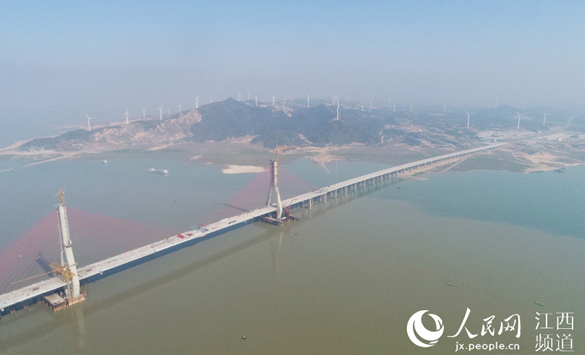 航拍鄱陽湖二橋合龍 系江西省目前在建最大跨徑橋梁