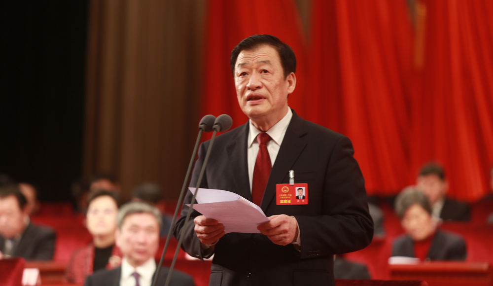 江西省十三屆人大三次會議開幕，省委書記劉奇主持大會。