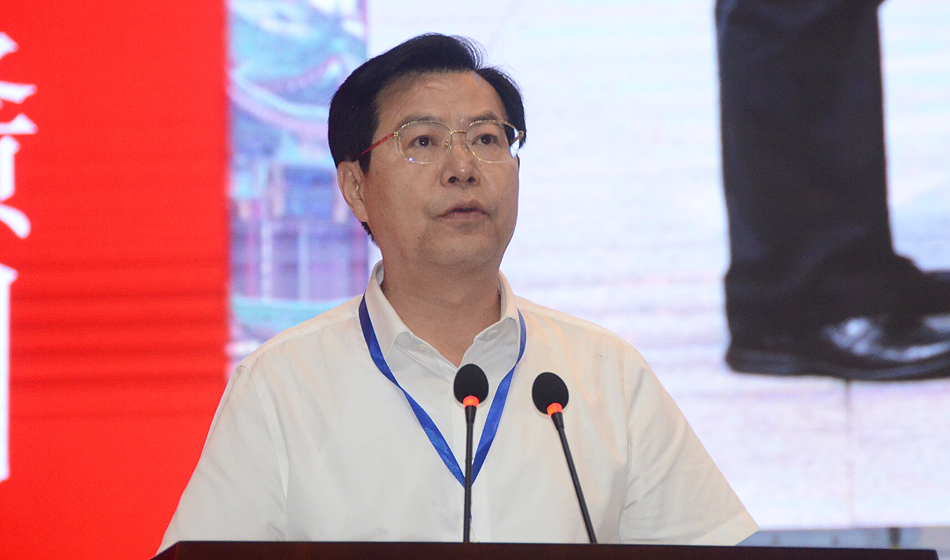 2020年江西省旅發大會將在贛州舉行，贛州市市長曾文明發言。