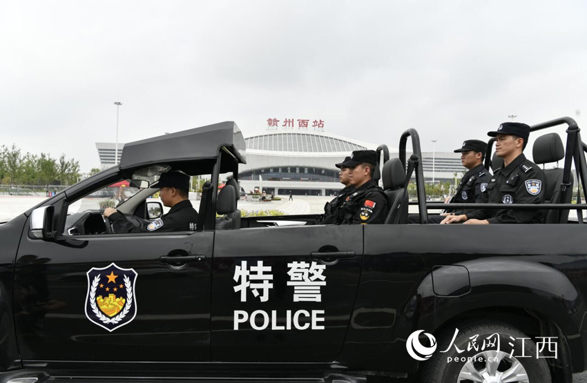 江西公安啟用新型武裝巡邏車（江西省公安廳 供圖）