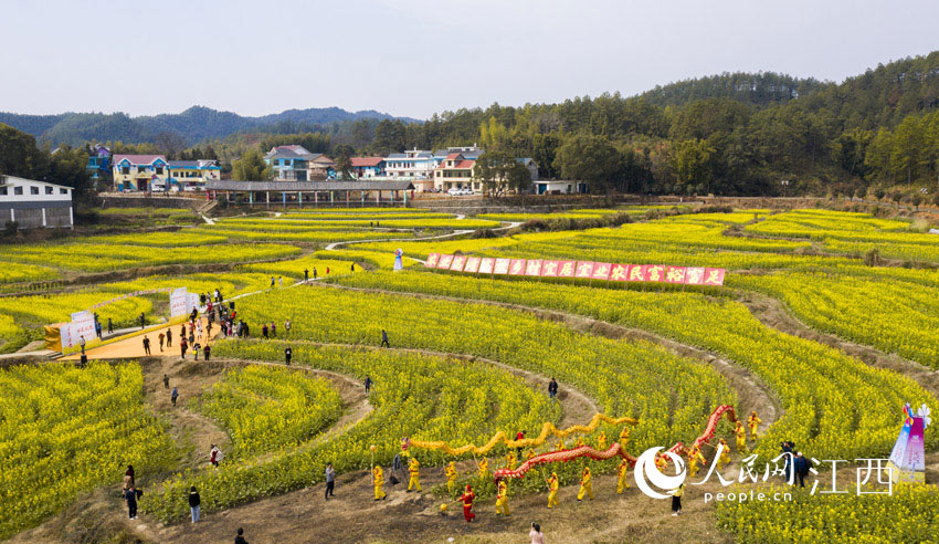 ���ľ�ͷ�¸����ʡ�����ﱱũ�񻭴徰�������������� �㣩