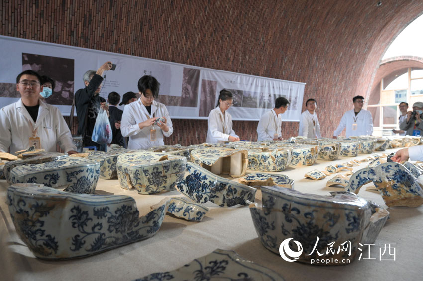 景德鎮御窯博物館試開館-陳展出土的珍貴文物 劉起福攝