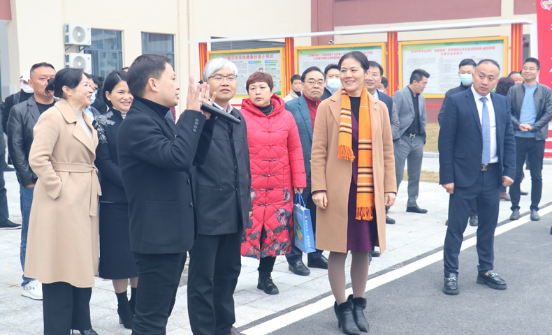 “資溪面包產業學院”正式揭牌