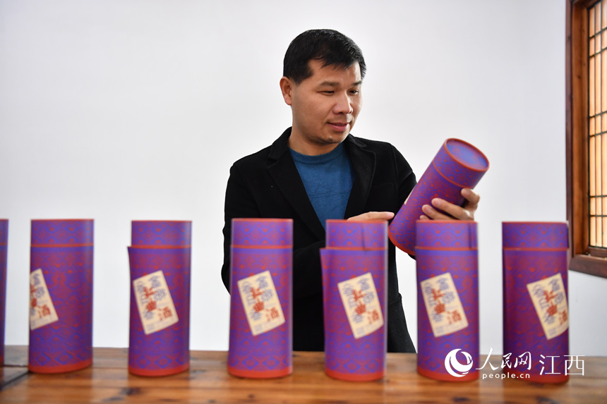 ���������չʾ���ڣ��ο������ڲ쿴�����Բ�����ɫ��Ʒ�� ������ ʱ����