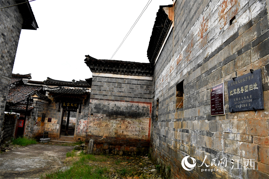 江西省抚州市宜黄县，棠阴古镇是远近闻名的红色教育基地。 人民网 时雨摄