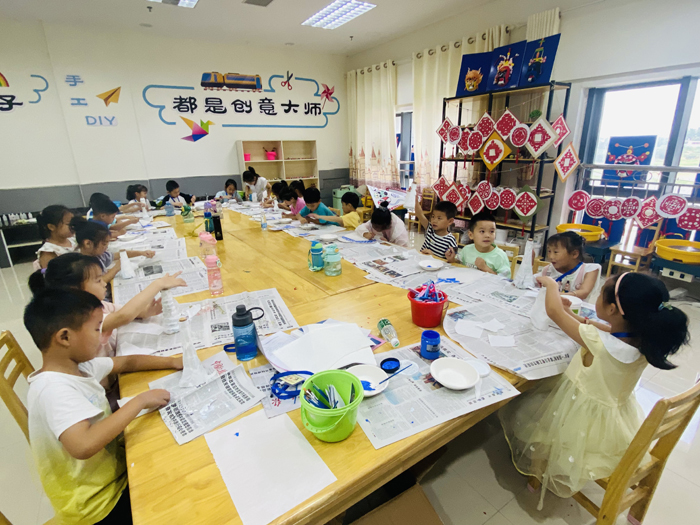 江西省樟樹市婦聯2023年暑期公益班在市兒童活動中心正式開班。沈小福攝