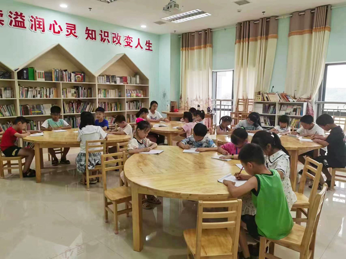 江西省樟樹市婦聯2023年暑期公益班在市兒童活動中心正式開班。沈小福攝
