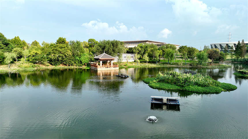航拍江西省九江市湖口县文体公园，风景怡人。 郑飞华摄