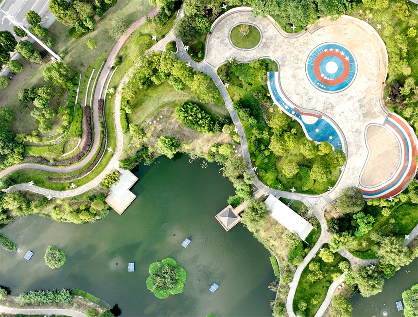 航拍江西省九江市湖口县文体公园，风景怡人。 郑飞华摄