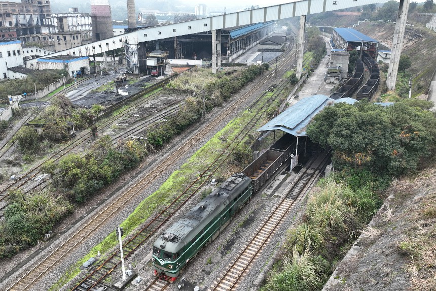 航拍福建華電永安發電有限公司鐵路專用線。 黃育仁攝