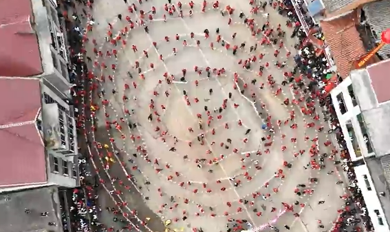 【視頻】江西南昌：千人千米“板燈龍”舞出鄉村新風採