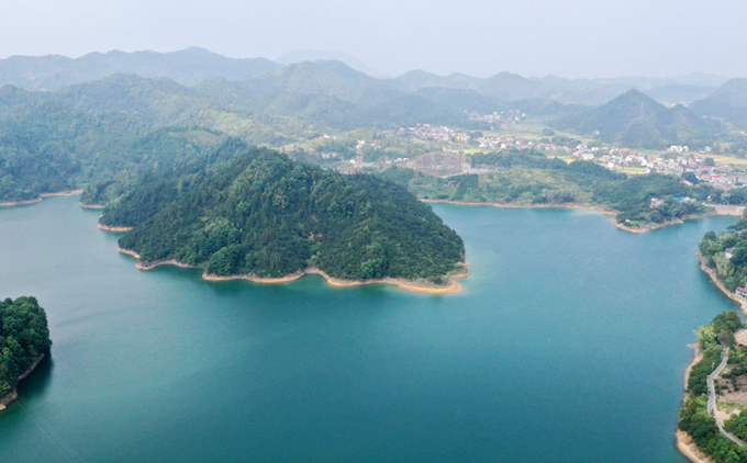 江西上栗：波光涟漪 水库景美