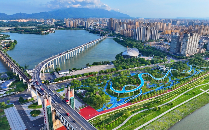 江西九江：长江岸线景美如画