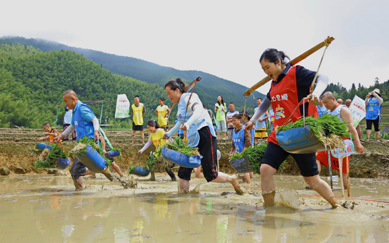 江西崇義：梯田變賽場 運動樂趣多