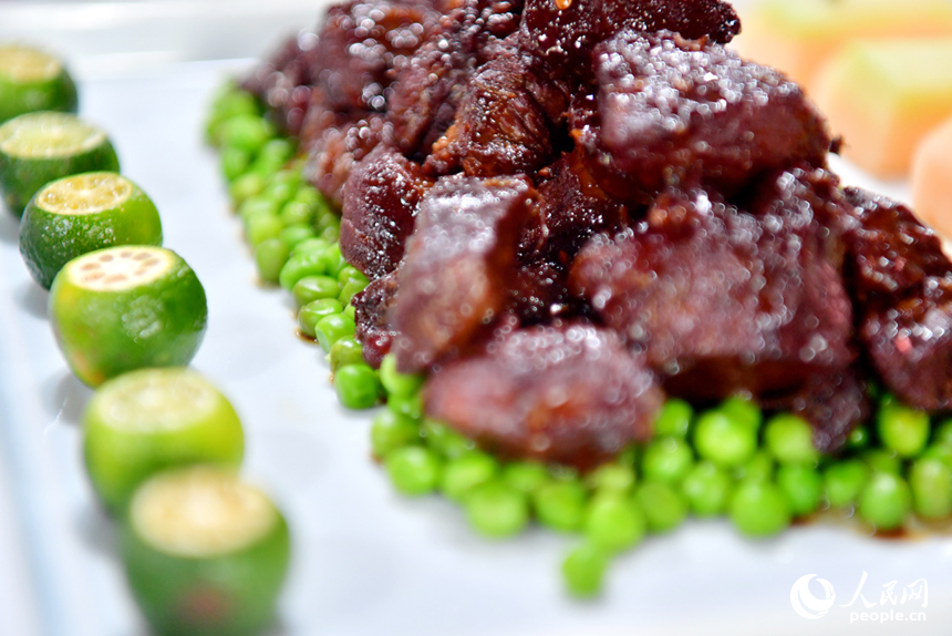 甘草黄精牛肉。人民网记者 时雨摄