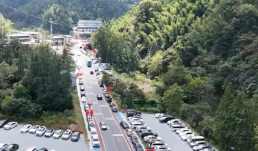 【視頻】“雙節”假期 三清山迎來旅游高峰