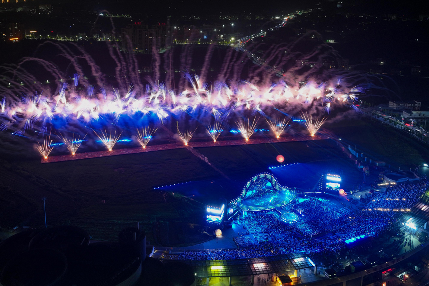 【視頻】每一秒都絢爛！上栗煙花綻放夜空