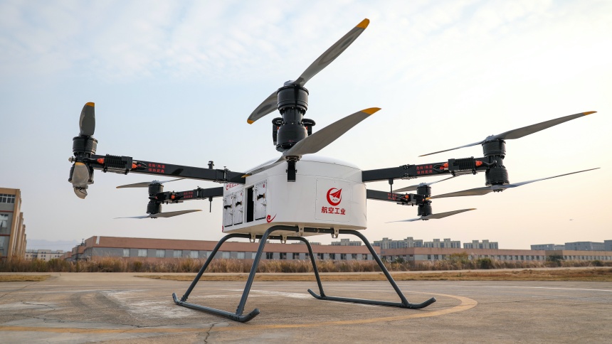 12月10日，AR-E800在江西省景德镇高新机场首飞。 刘圣杰摄