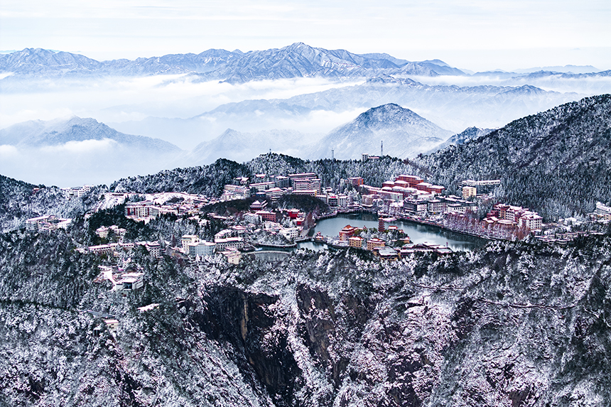 图为1月3日，航拍武宁九宫山景区雪景。黄嫘禹摄