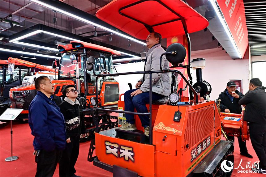 第六屆中部農業機械及農業科技展覽會現場。人民網記者 朱海鵬攝