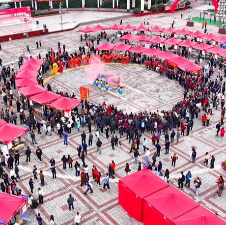 江西崇義：“春風行動”招聘忙