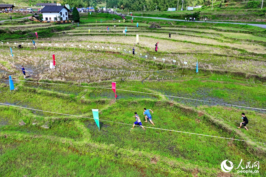 崇义县上堡梯田举行春季跑田挑战赛(图2)