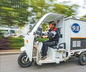 快递运输忙