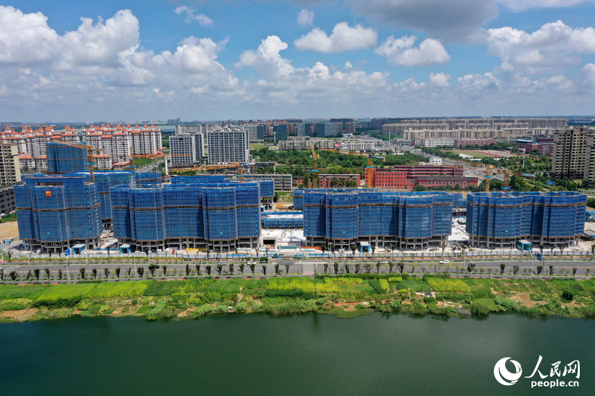 江西省南昌市高新區瑤湖花園七期安置房項目正在建設中。人民網記者 時雨攝