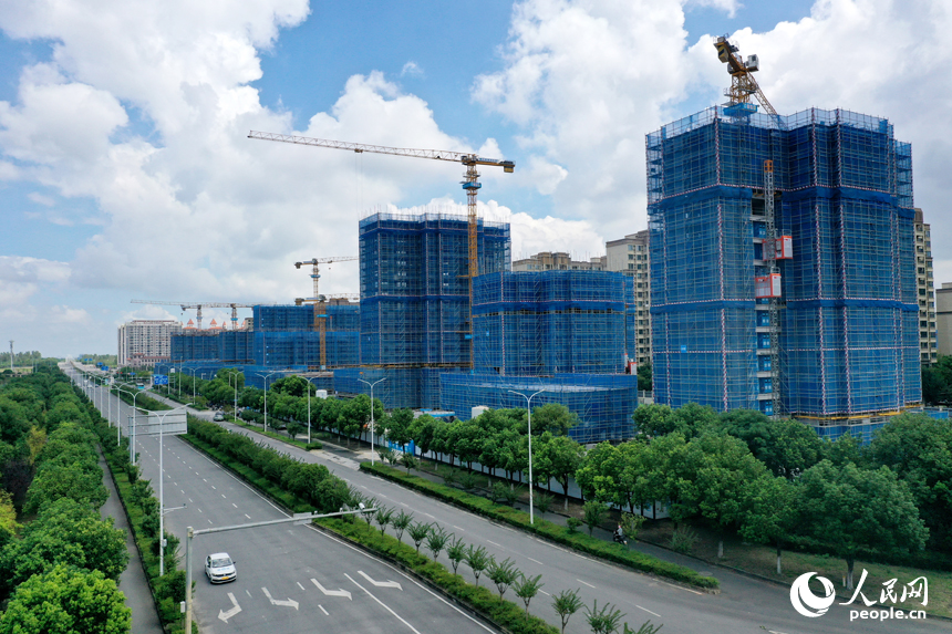 江西省南昌市高新區瑤湖花園七期安置房項目正在建設中。人民網記者 時雨攝
