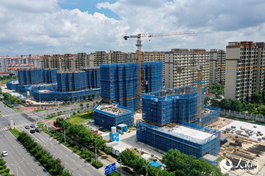 江西省南昌市高新區瑤湖花園七期安置房項目正在建設中。人民網記者 時雨攝