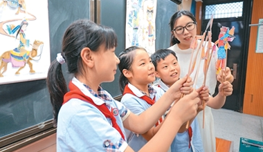 多彩文化活动迎开学
