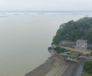 鄱陽湖水位跌破10米低枯水位線