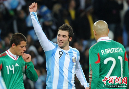 特维斯越位球首开纪录 阿根廷3-1墨西哥进八强