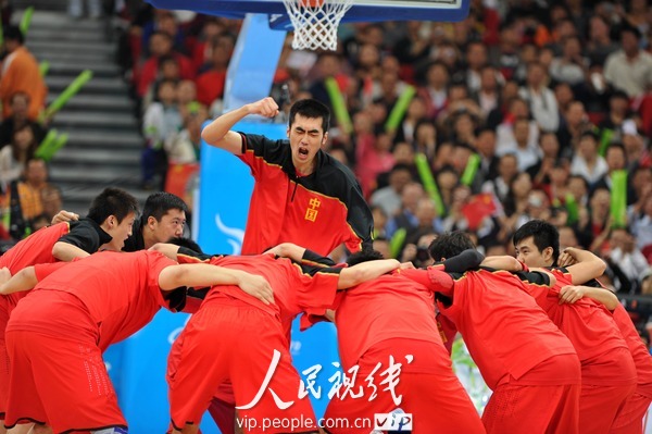 2010亚运会男篮小组赛中国队小胜韩国
