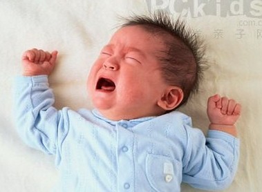 宝宝半夜哭闹的十二种原因
