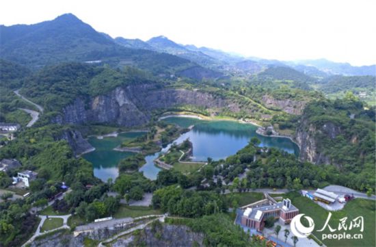 由廢棄礦山改建成的銅鑼山礦山公園。人民網記者 劉祎攝